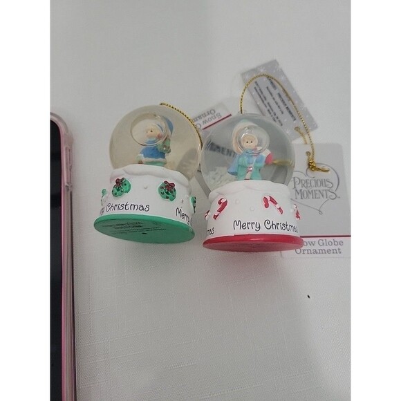 Precious Moments Merry Christmas Mini Snow Globes Set - Picture 6 of 9